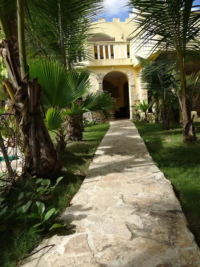 Hotel El Viejo Pirata Boca de Yuma 2*,